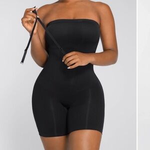 BRAND NEW!  Shapellx Seamless Sculpt Strapless Bodysuit Black Size XS/S